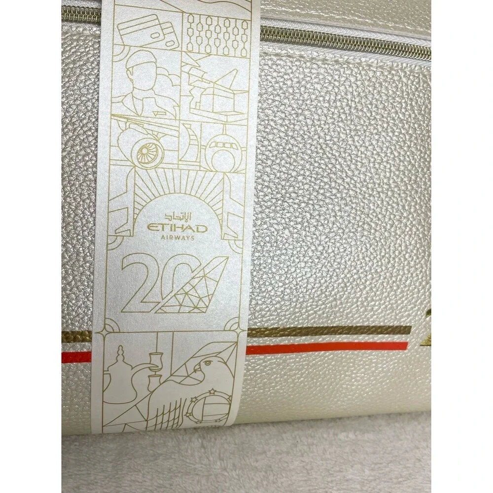 Etihad 20th Anniversary Amenity Kit Toiletry Bag ESPA Business Class Gold Ivory